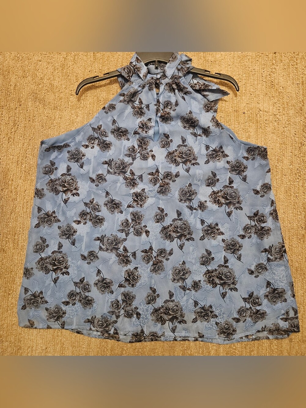 Torrid Size 1 Blue Floral Tie Neck Sleeveless Blouse | 14/16 | Romantic Feminine - Picture 9 of 15